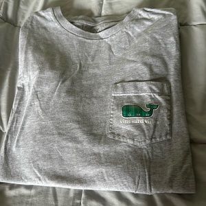 Vineyard vines football shirt size large